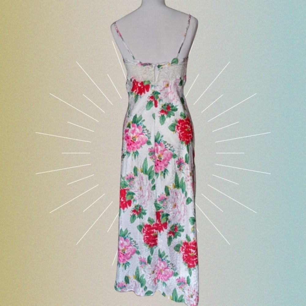Beautiful Gold Label Nightgown